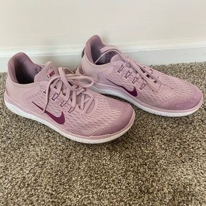 Nike free flex tennis shoes